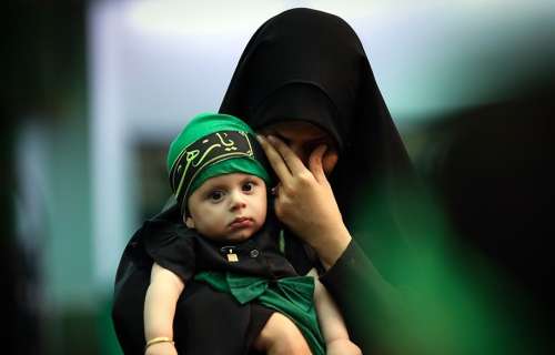 همنوایی کودکان با شیرخواره حسین (ع)